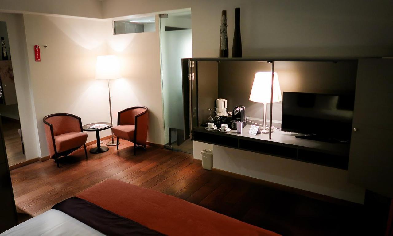 Hotel Van Eyck Maaseik Eksteriør bilde