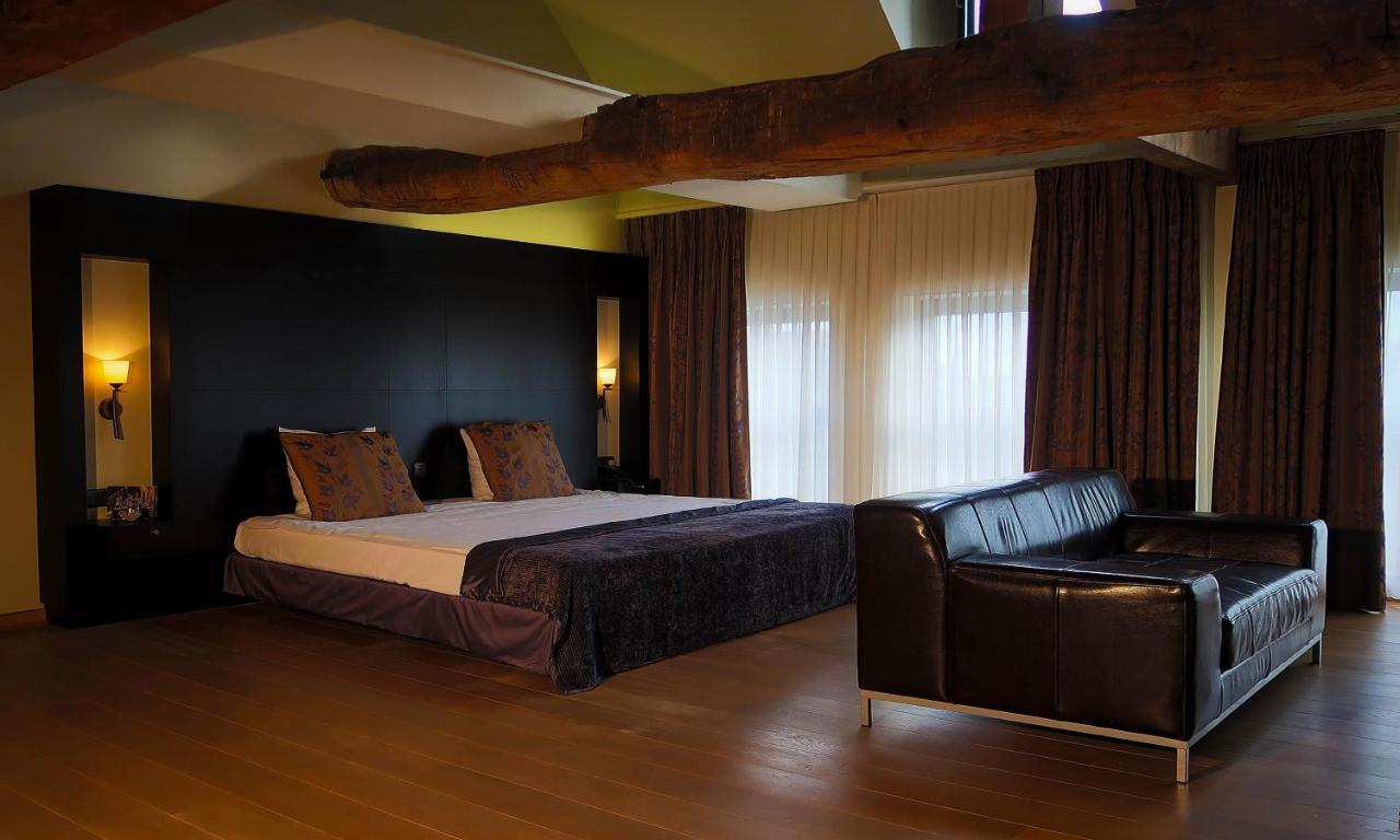 Hotel Van Eyck Maaseik Eksteriør bilde