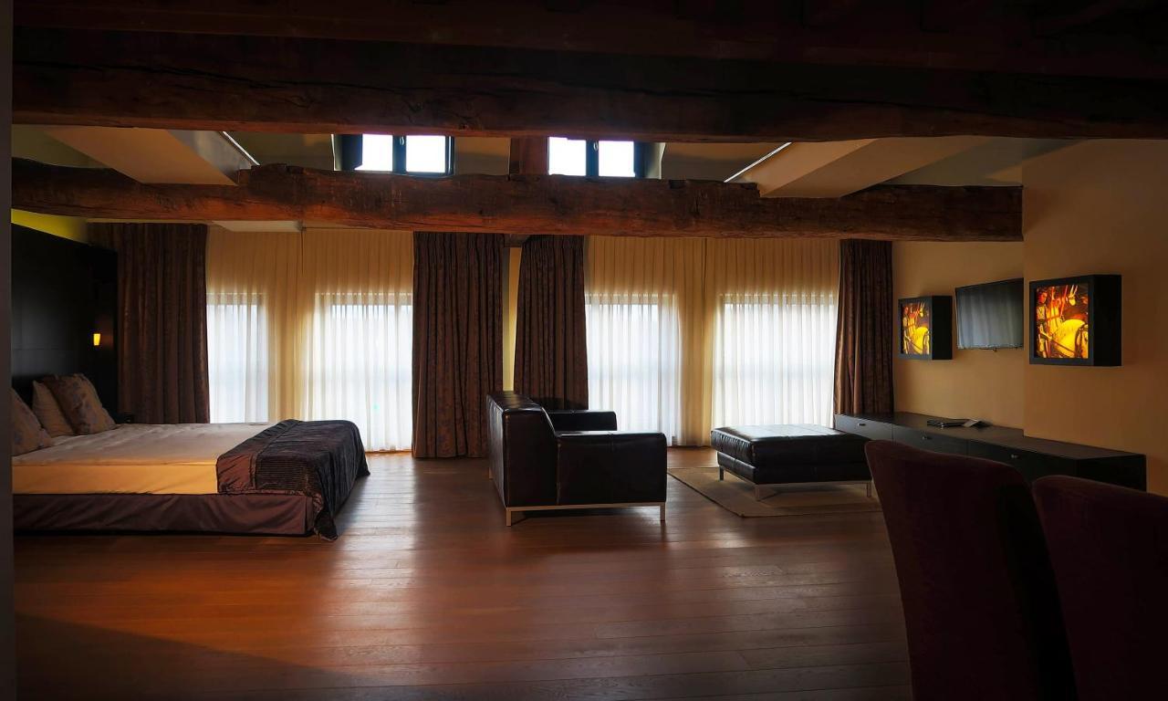 Hotel Van Eyck Maaseik Eksteriør bilde