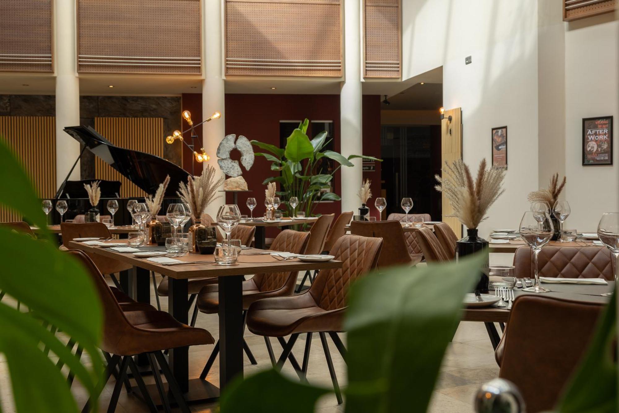 Hotel Van Eyck Maaseik Eksteriør bilde