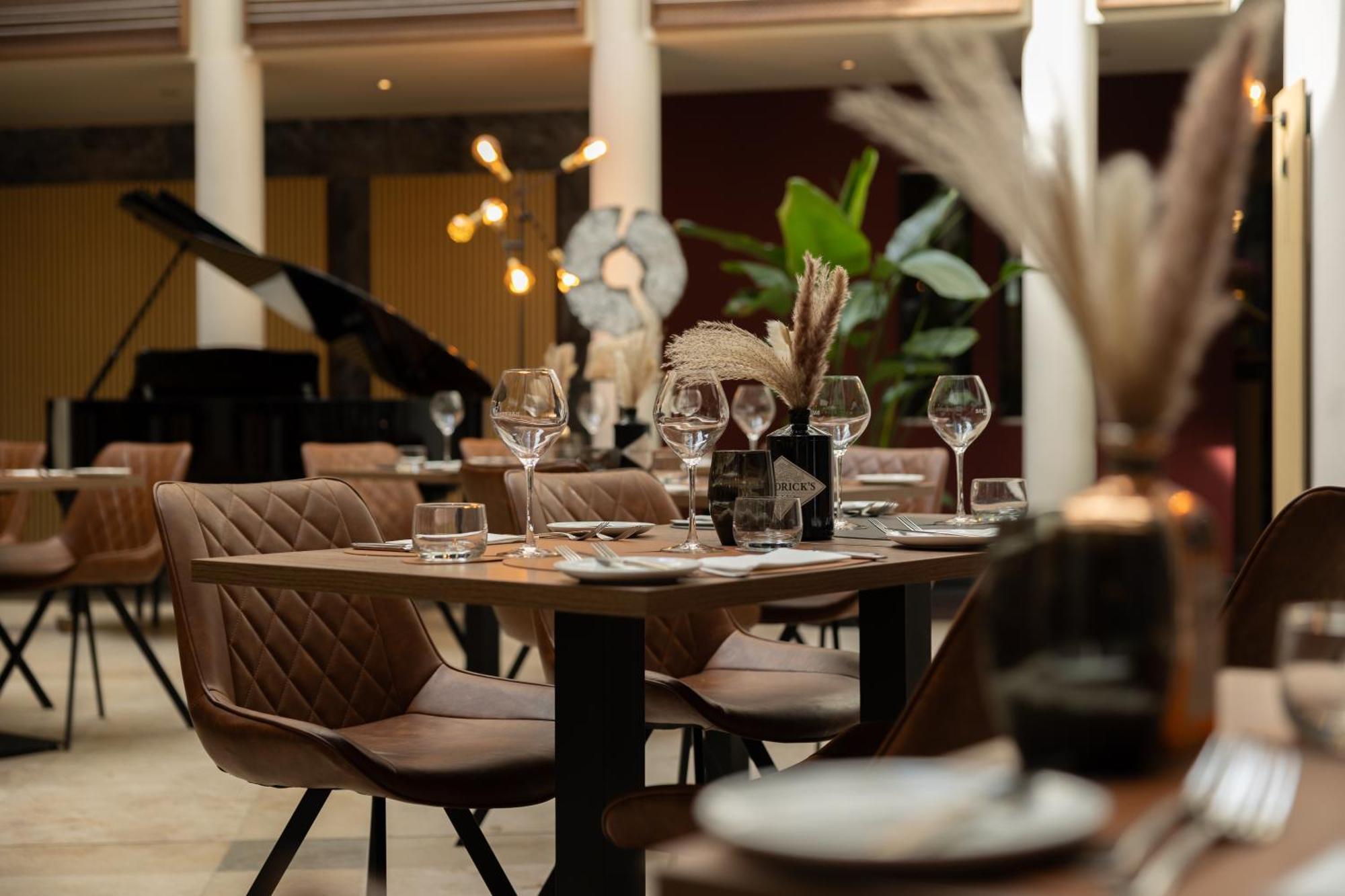 Hotel Van Eyck Maaseik Eksteriør bilde